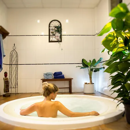 Oro Blanco מלון 2*