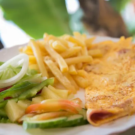 מלון Oro Blanco 2*