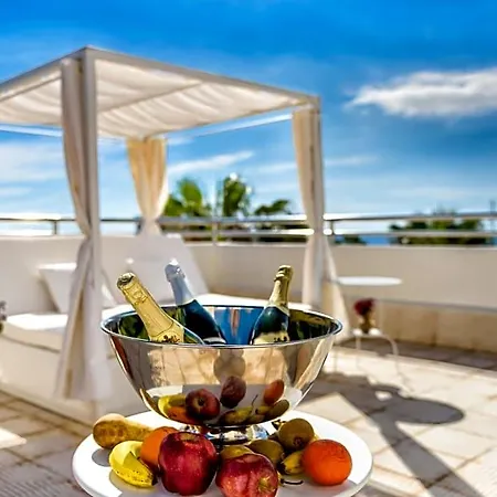 Oro Blanco Hotel 2*