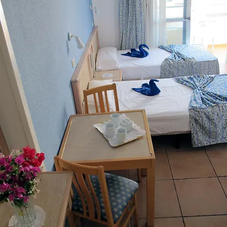 Oro Blanco Hotel 2*