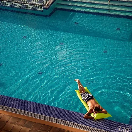 Oro Blanco 호텔 2*